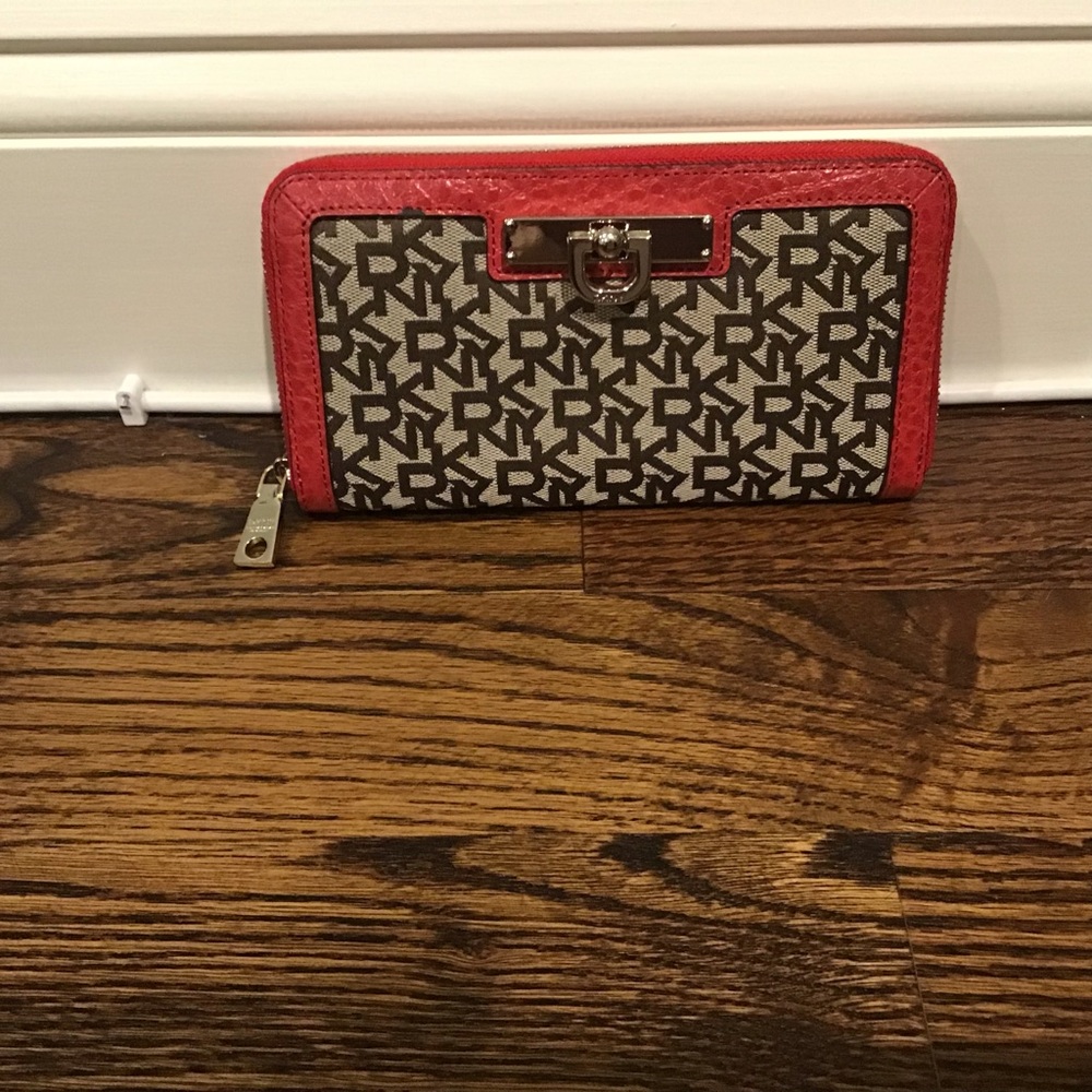 DKNY Wallet